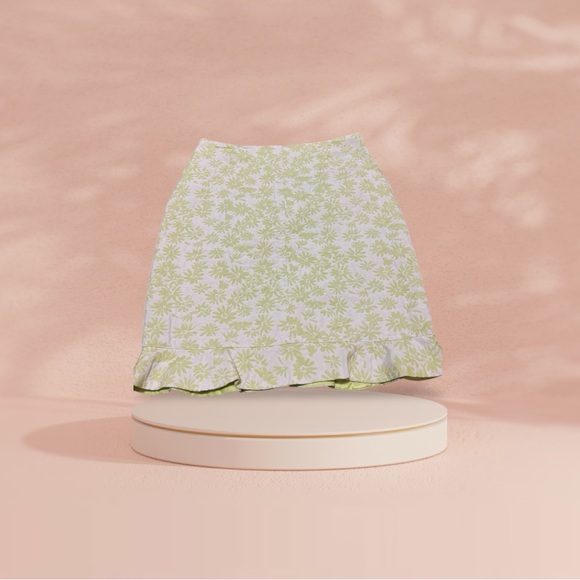 Dalia Women's Size 6 Pastel Green Floral Mini Skirt - Picture 1 of 12